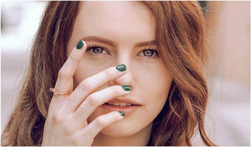 4 pasos para eliminar arrugas debajo de los ojos 