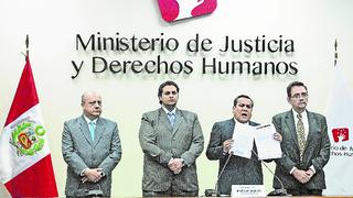 Ministro Gustavo Adrianzén renuncia ante destitución de procuradora Julia Príncipe 