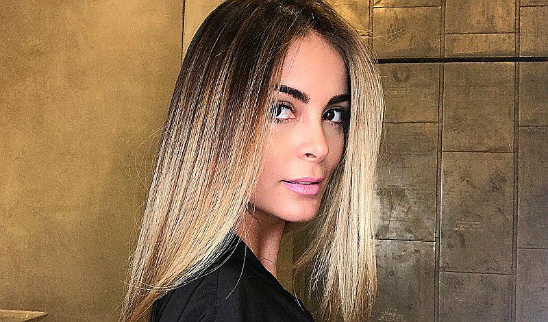 Laura Spoya responde a fanática que criticó su cuerpo de embarazada