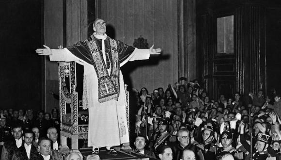 El papa Pío XII sabía de crímenes de los nazis y guardó silencio.