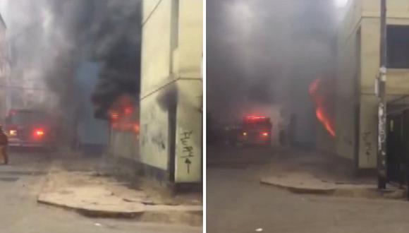 Hombre muere en incendio en vivienda de San Juan de Miraflores | VIDEO