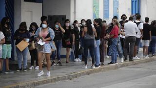 “Estoy desde las 11 a.m. de ayer”: reportan largas colas en sede Breña de Migraciones para tramitar pasaporte