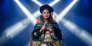 Casi cuatro décadas después de su partida física, cantante regresa en un formato inédito con inteligencia artificial.