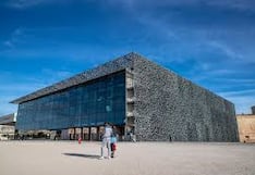 Solo personas desnudas son autorizadas para ingresar a tour por famoso museo francés