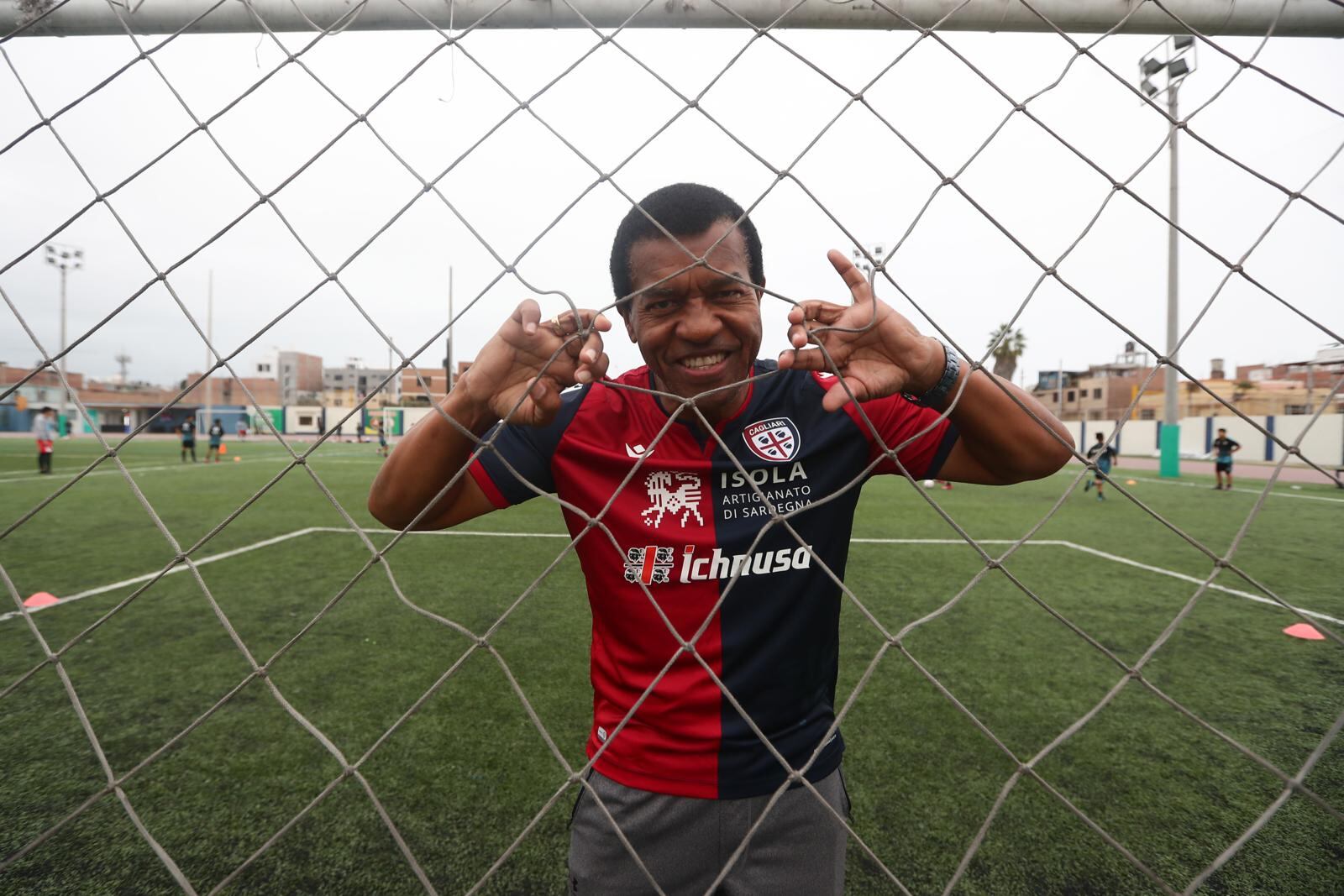 El “Diamante” recuerda su paso por Cagliari y habla de Lapadula