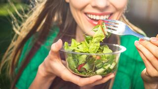 Comer para vivir: ¿Por qué es bueno comer lechuga?