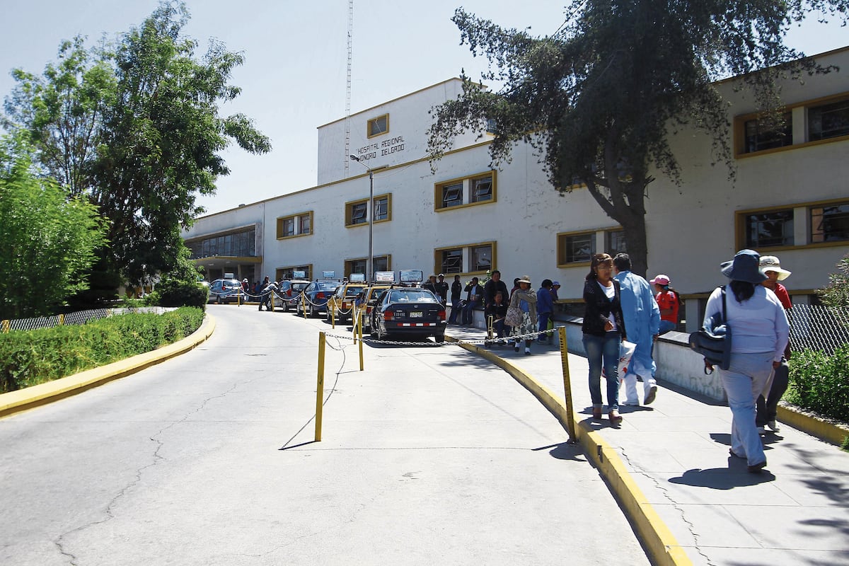 Mujer permanece en UCI del Hospital Honorio Delgado