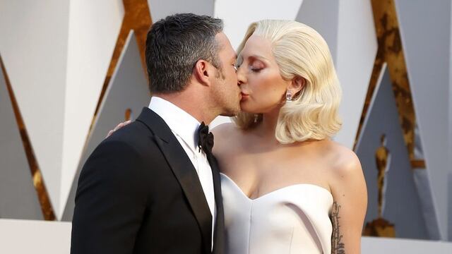 Lady Gaga y su maravilloso traje - vestido en los Oscar 2016