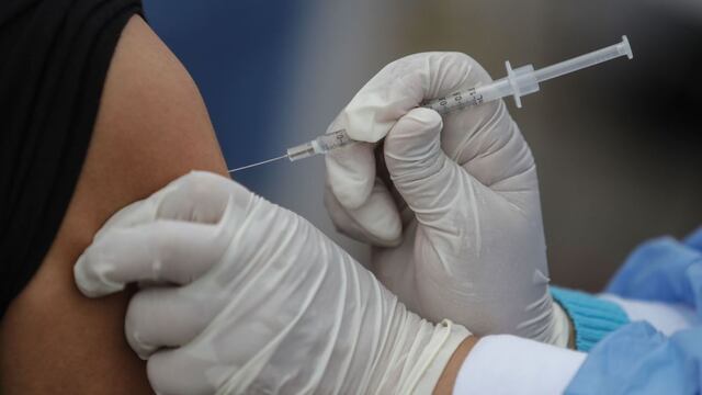 COVID-19: el 26% de la población objetivo ya está protegida con las dos dosis de vacuna contra el coronavirus