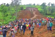 Sacan artefactos de sus casas derrumbadas y alud se les viene encima y los mata