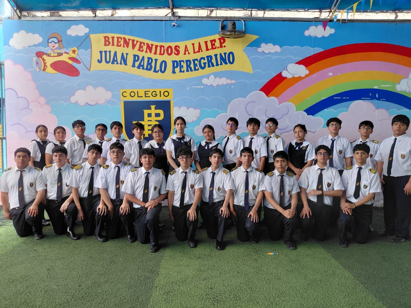Un total de 102 escolares del colegio Juan Pablo Peregrino, del distrito de Carabayllo, lograron ingresar a la Universidad Nacional del Callao (UNAC) en el último examen de admisión. / FOTO: Difusión
