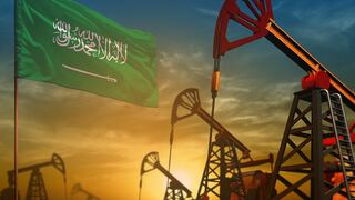 Arabia Saudita crece 12% gracias al incremento del precio del petróleo, que a otros hace pobres