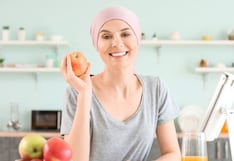 Comer para vivir: Riesgos de no tener buena orientación nutricional con cáncer