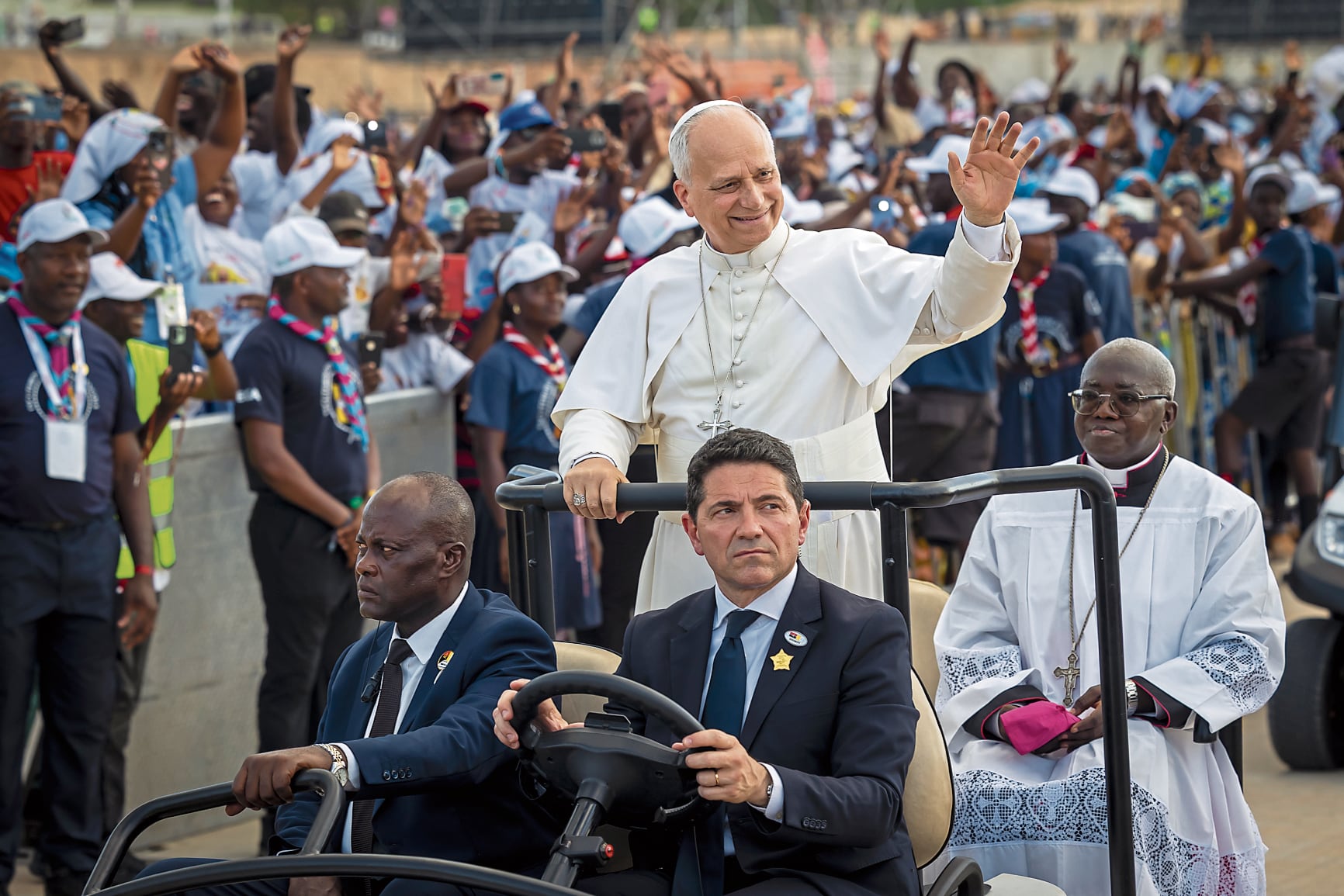 El papa León XIV aseguró que “¡es el amor el que debe triunfar, no la guerra!”. EFE/EPA/JOSE SENA GOULAO