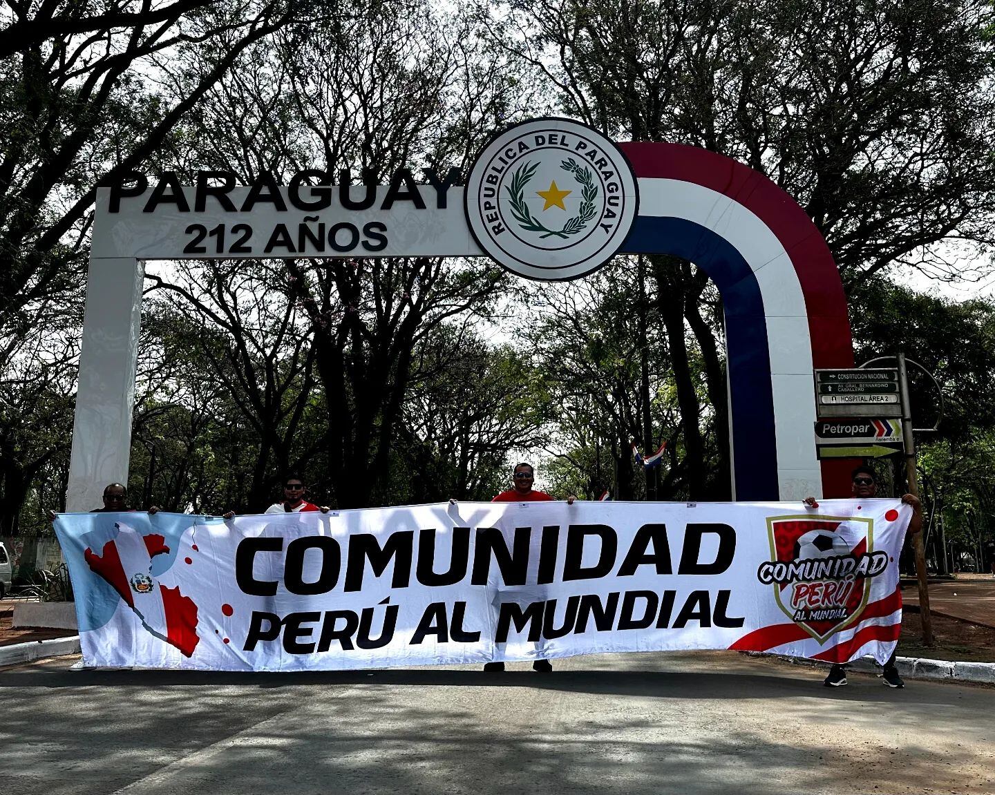 Comunidad Perú al Mundial presente en Paraguay.