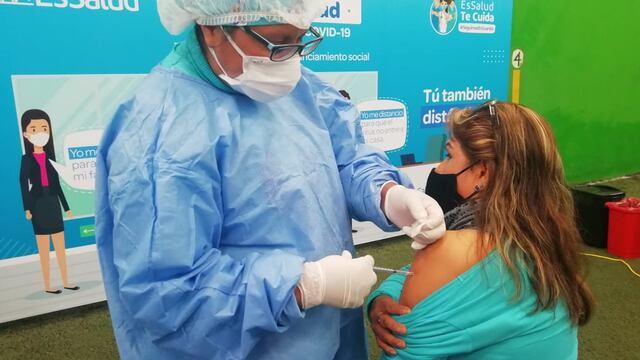 EsSalud: Cuatro regiones inician la vacunación de la segunda dosis contra el COVID-19