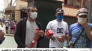 Venezolanos salen de ambulantes e increpan a periodista: “tú vives bien con tu trabajo”