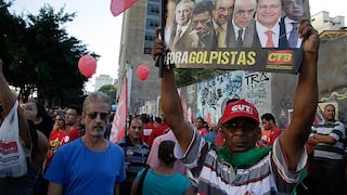 Presidenta brasileña Dilma Rousseff está a un paso de destitución por "golpe"