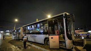 Independencia: bus del Metropolitano chocó contra berma central y dejó al menos 8 heridos