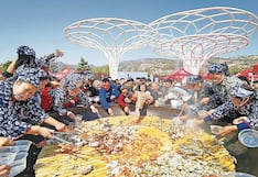 China: ofrecen festín chifero a visitantes en pueblo donde son muy hospitalarios