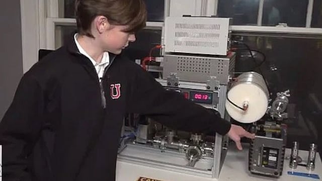 Chico de 14 años crea reactor nuclear en su casa