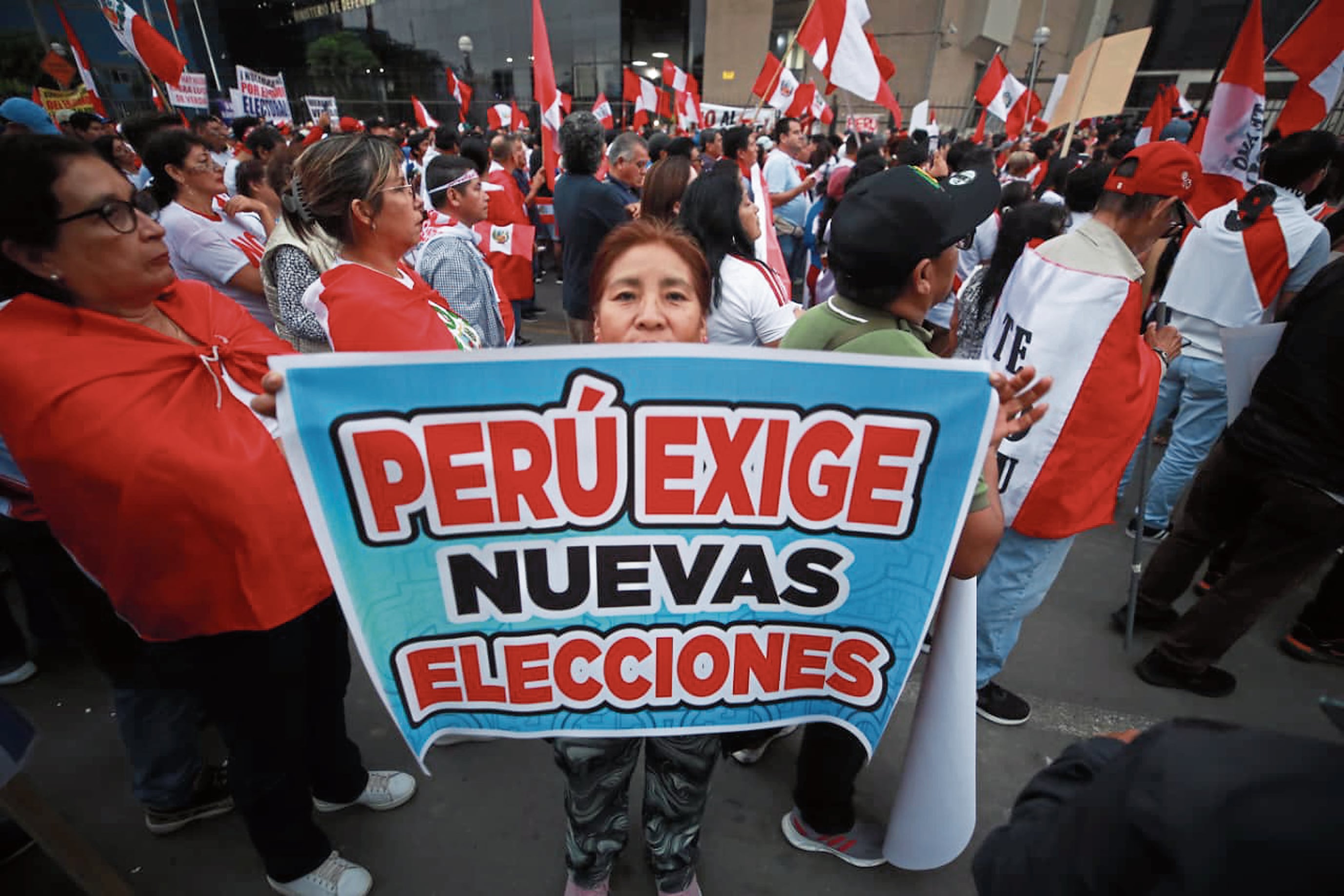 Exigencia de estos gremios apunta a que se altere el cronograma electoral en marcha, lo que en gran parte, aunque no se indica, coincide con la plataforma de sectores cercanos a Rafael López Aliaga.