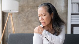 ¿Por qué automedicarse aumenta el riesgo de padecer osteoporosis?