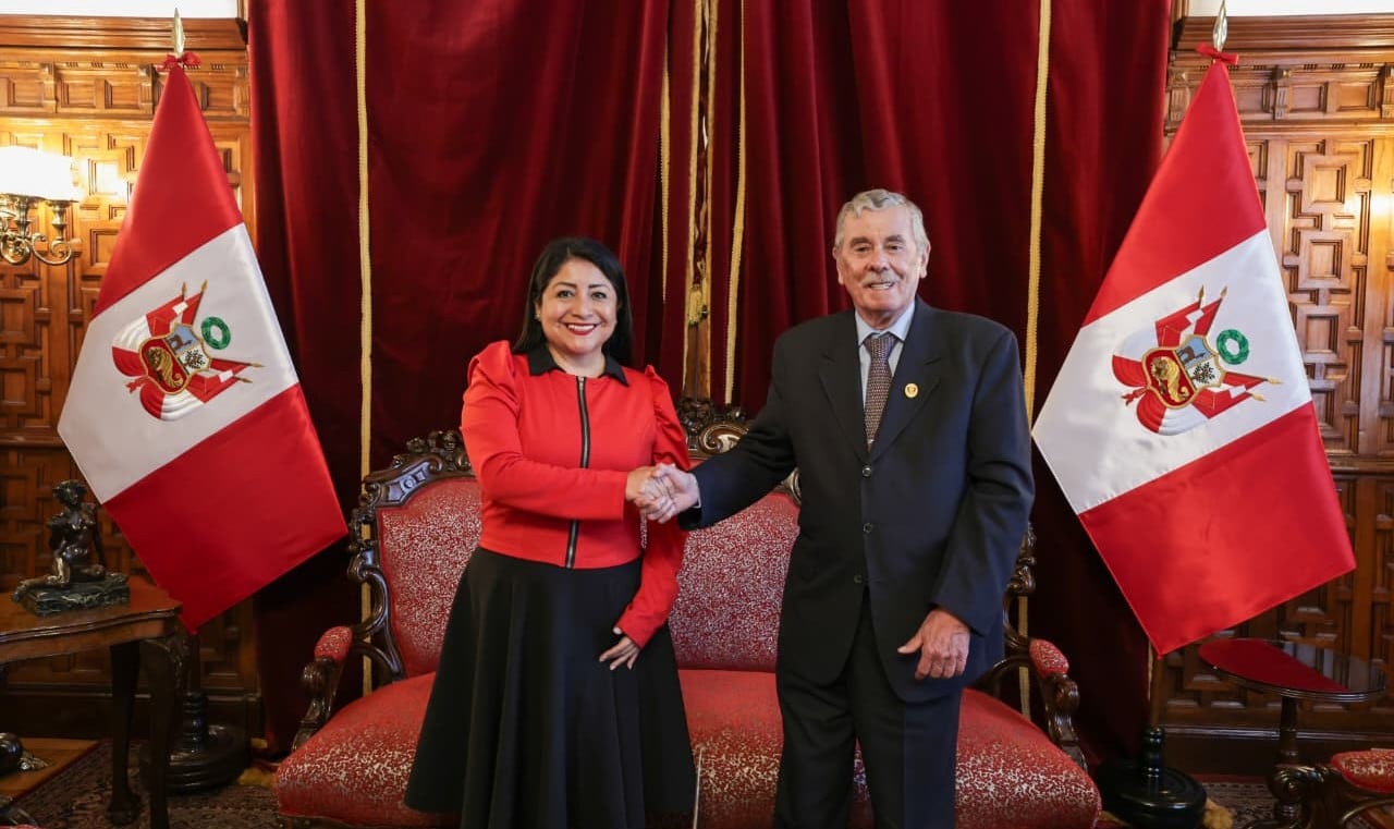 En el Congreso, la premier Denisse Miralles coordinó con el fujimorista Fernando Rospigliosi.