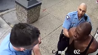Sale a la luz nuevo video que muestra que tres policías presionaron sus rodillas contra George Floyd 