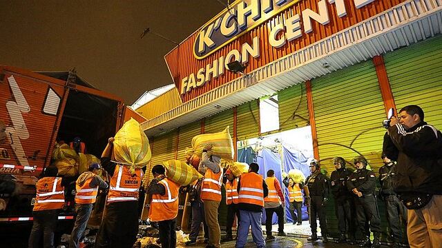 ​Cachina Fashion: incautan 20 toneladas de ropa de contrabando del extranjero [FOTOS]