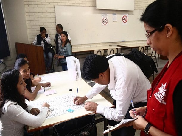 Las elecciones del 12 de abril prometen decidirse en las últimas horas previas al acto de votación. (Foto: Andina)