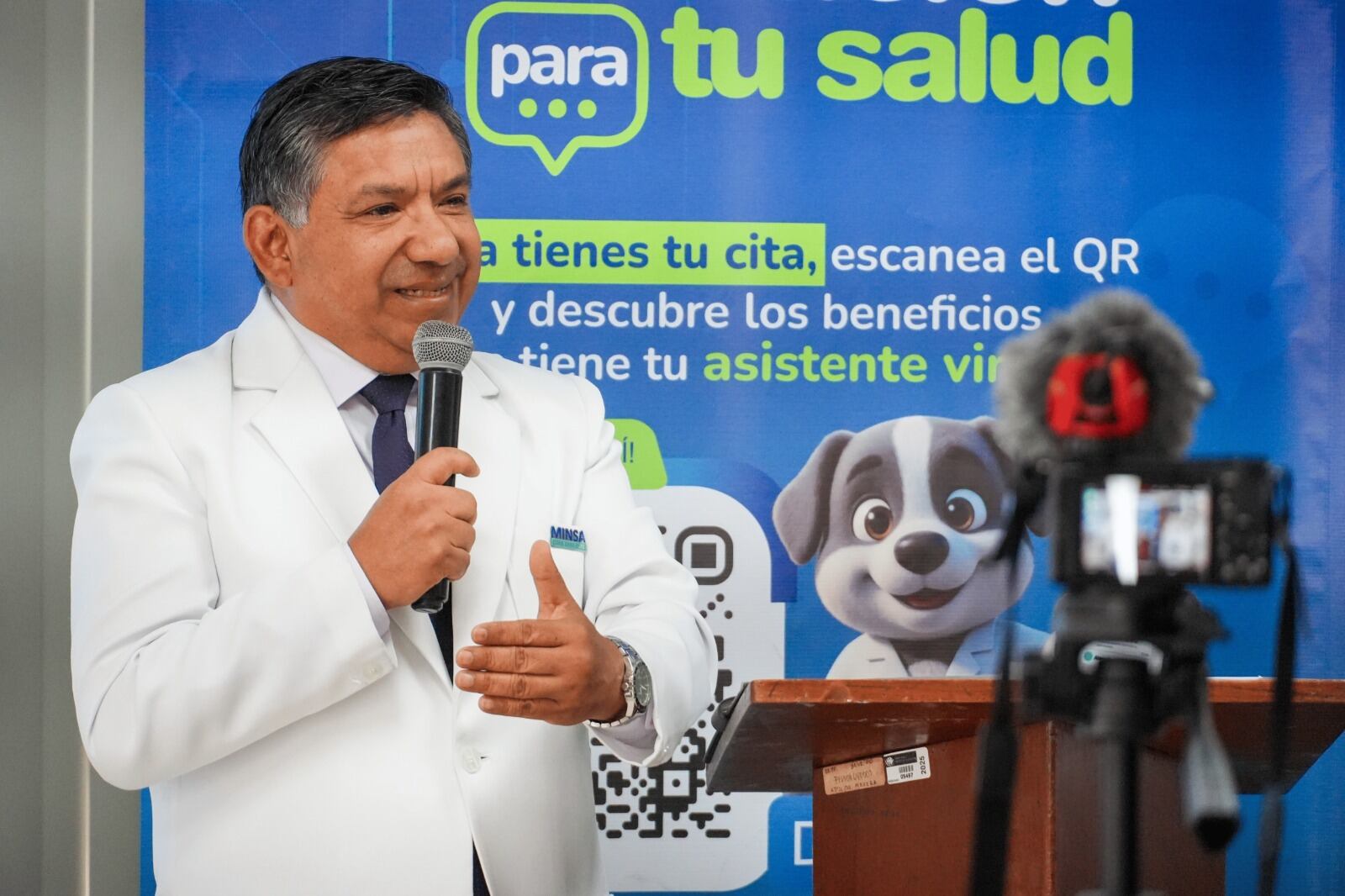 Dr. Norberto Yamunaqué Asanza, Director General de la DIRIS Lima Este