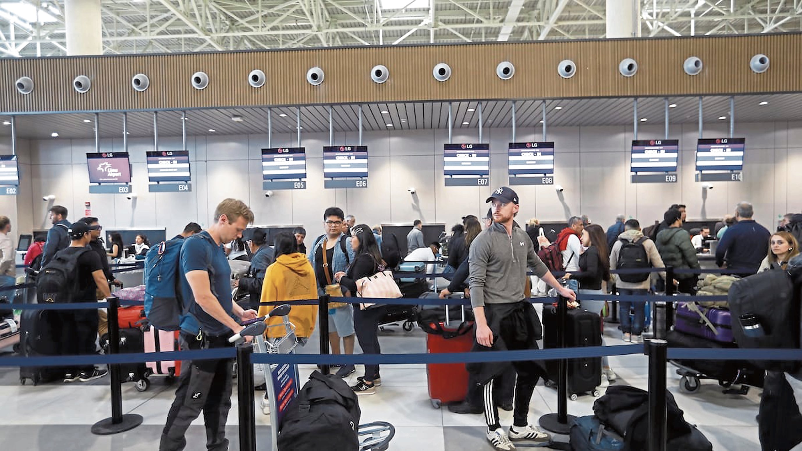 La población debe evitar transmitir el virus que es muy contagioso y que llegará desde el exterior.