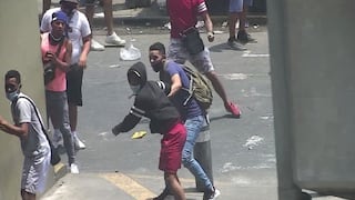 La Victoria: pelea entre fiscalizadores y ambulantes deja dos heridos en Gamarra