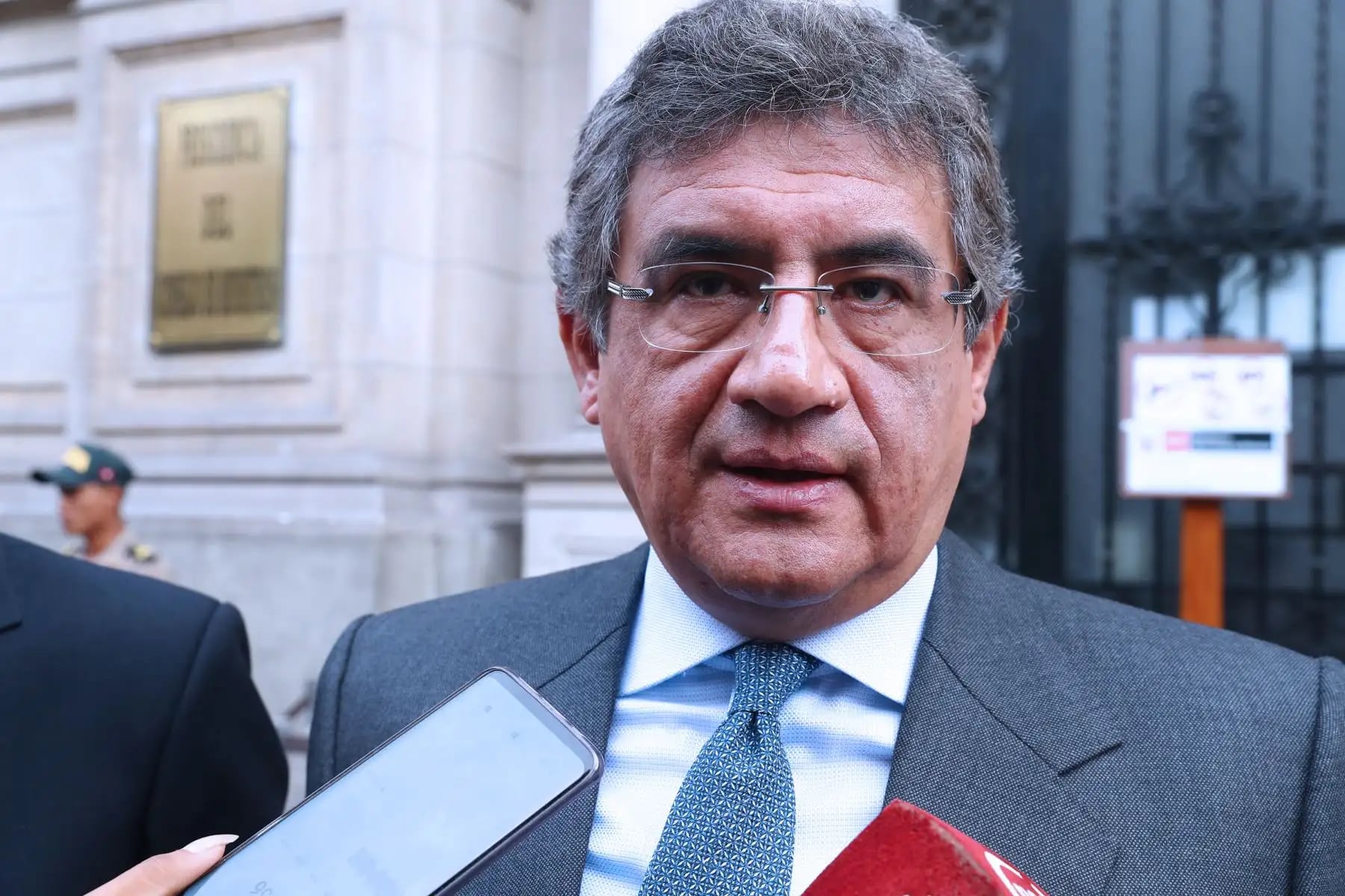 El analista político y excongresista Juan Sheput sindica directamente a JPP de Roberto Sánchez.
