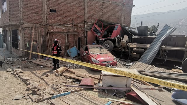 Carabayllo: camión se empotra en vivienda y deja cuatro heridos | VIDEO 