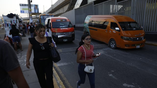 Pasajeros exigen que buses del Corredor Morado vuelvan a funcionar