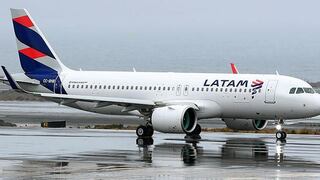 Avión que cubría la ruta Santiago de Chile - Lima aterriza de emergencia en Tacna