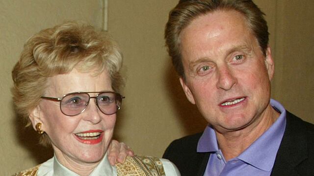 Diana Douglas, madre de Michael Douglas, muere a los 92 años 