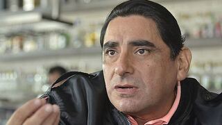 Carlos Álvarez denuncia maltrato a reconocida aerolínea