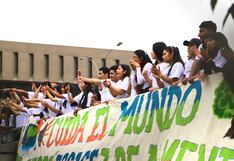 Adolescentes y jóvenes se movilizan para hacer frente a efectos del cambio climático