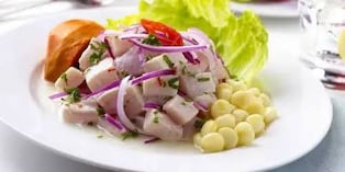 Cebicherías preocupadas por crisis ante falta de pescado e incremento de combustible
