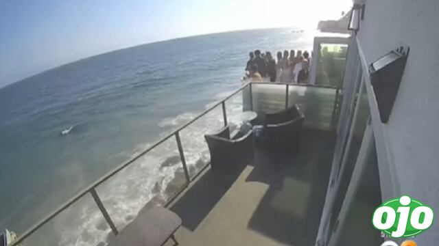 Balcón lleno de personas colapsa en plena fiesta COVID y caen cuatro metros | VIDEO