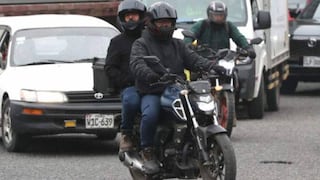 Motociclistas marchan hoy contra norma que prohíbe a dos personas en moto