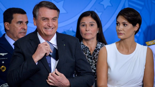 Joyas valorizadas en US$3,2 millones intentó ingresar Jair Bolsonaro a Brasil de manera ilegal