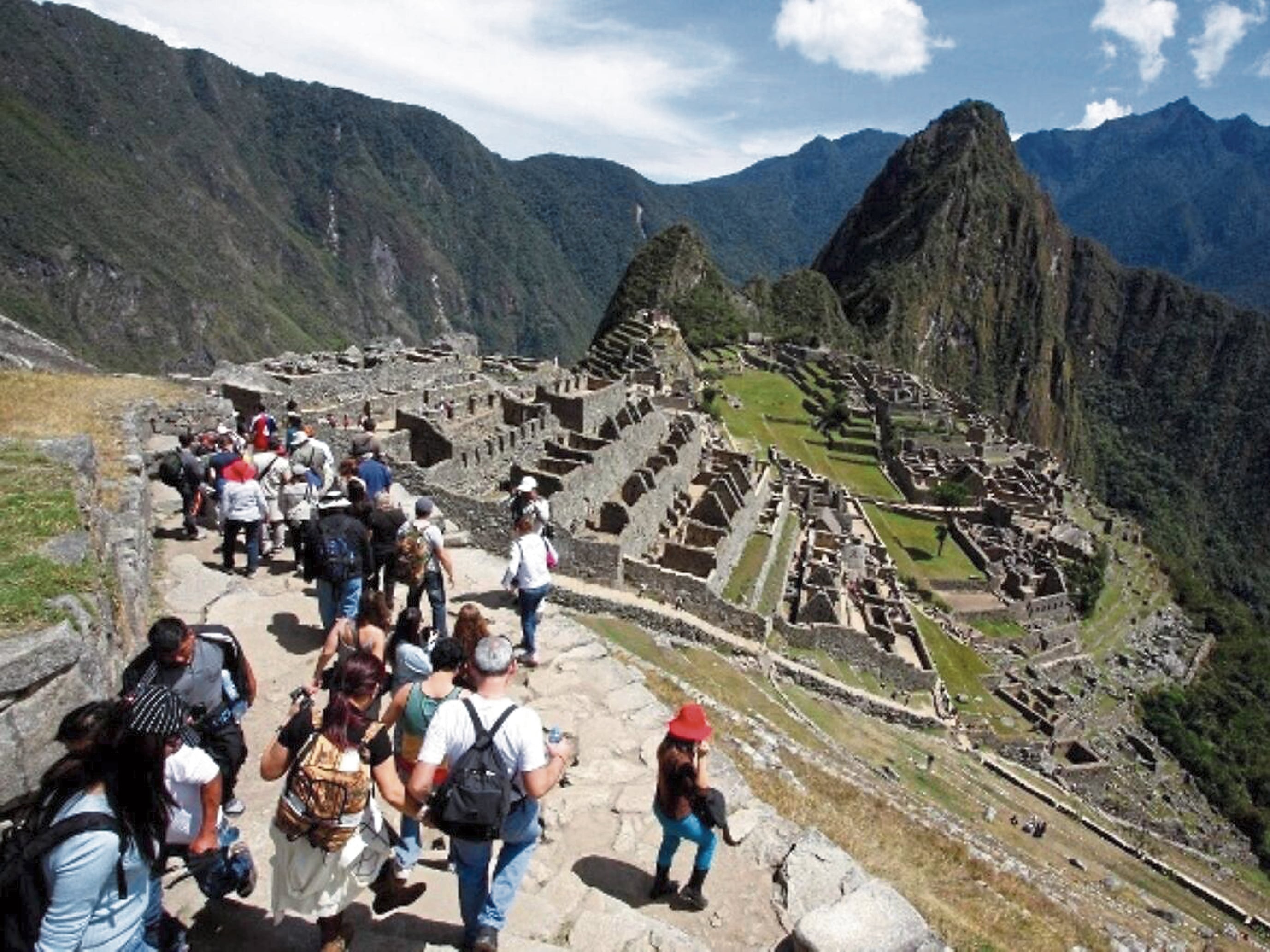 Machu Picchu en todo su esplendor es imán de turistas.