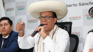 Critican a Roberto Sánchez por “patear el tablero” al anunciar que no reconocerá a gobierno de Keiko