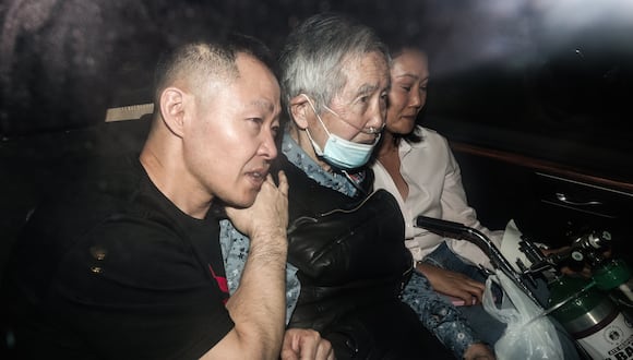Tras un fallo del Tribunal Constitucional, el expresidente Alberto Fujimori fue liberado de prisión, sin terminar de cumplir su condena. El Gobierno de Dina Boluarte le abrió las puertas a la libertad.