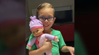 Un niño le pide a su madre una muñeca para ser “el mejor papá” y su petición se vuelve viral 