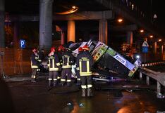 Bus cae de un puente en Italia y deja al menos 21 fallecidos